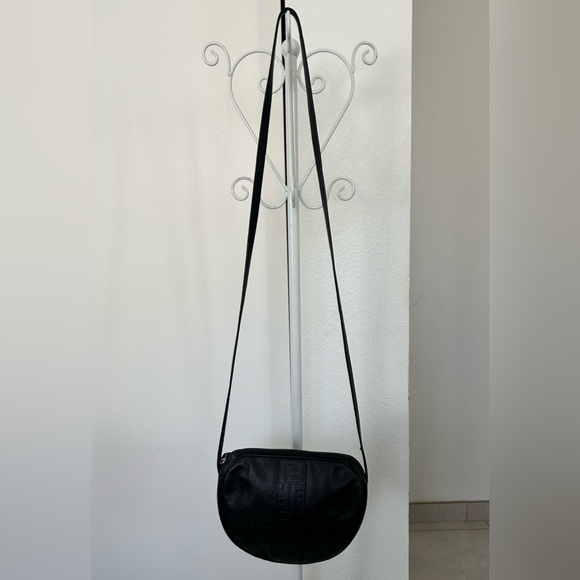 Fendi Vintage Black Leather Crossbody Bag - Picture 2 of 16